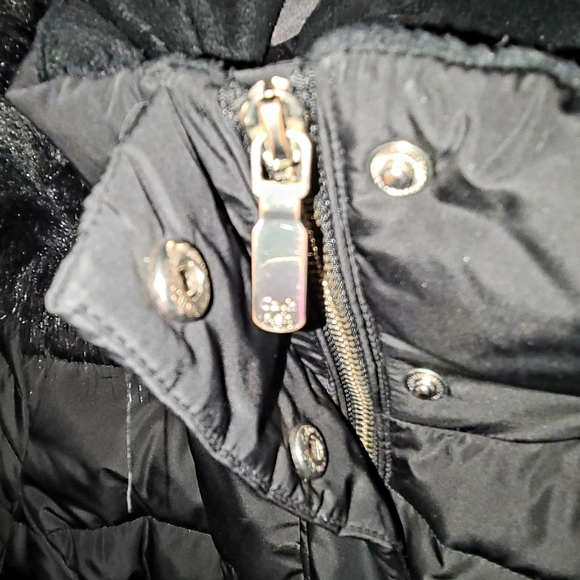 Calvin Klein Puffer Coat With Faux Fur Trim Hood - Picture 3 of 7